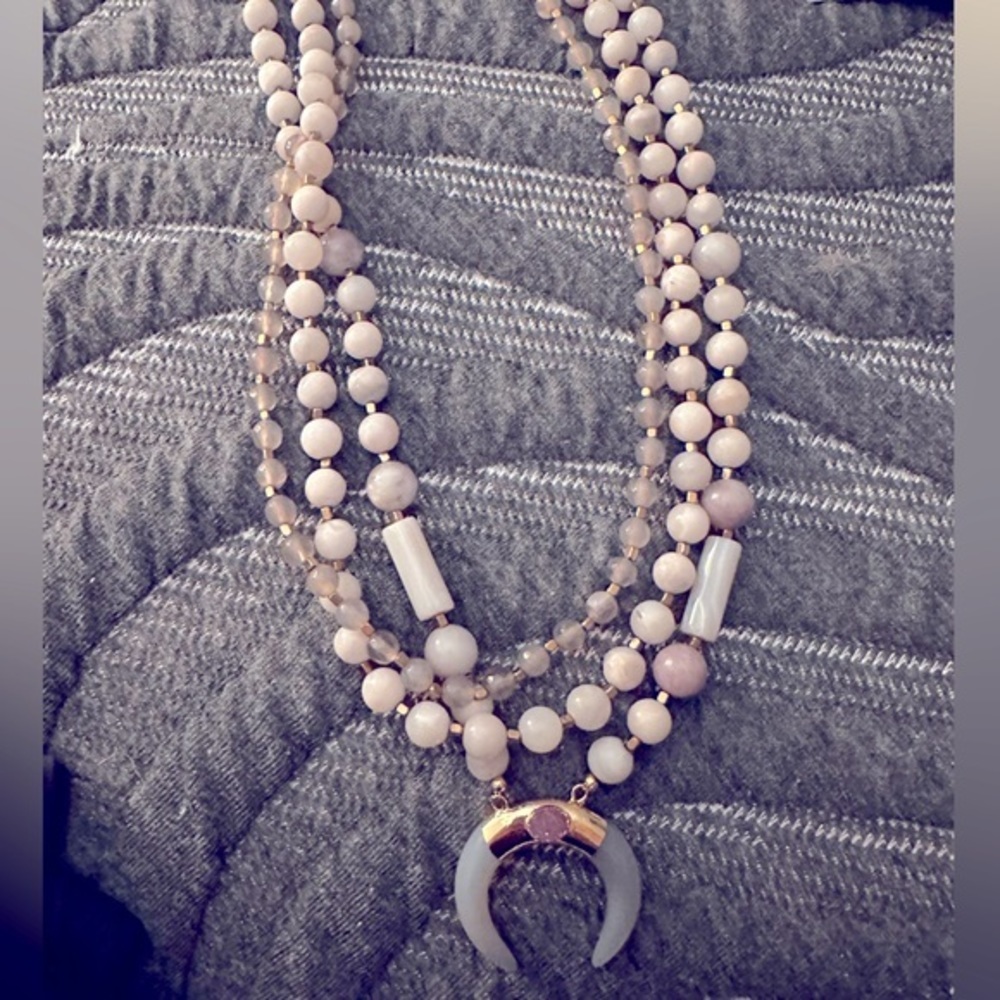 🤍💜Women’s necklace